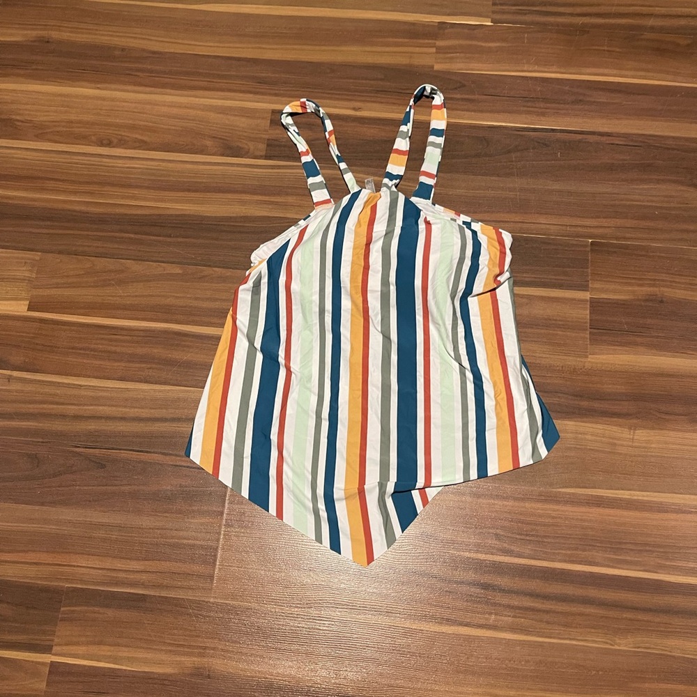 👻🎃CLEARANCE🎃👻 NWOT la vie en rose tankini top